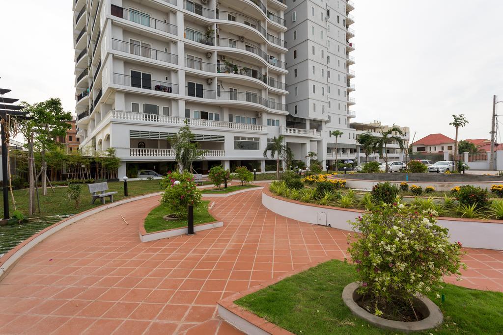 Mekongview 2 Condotel Пном Пен Екстериор снимка