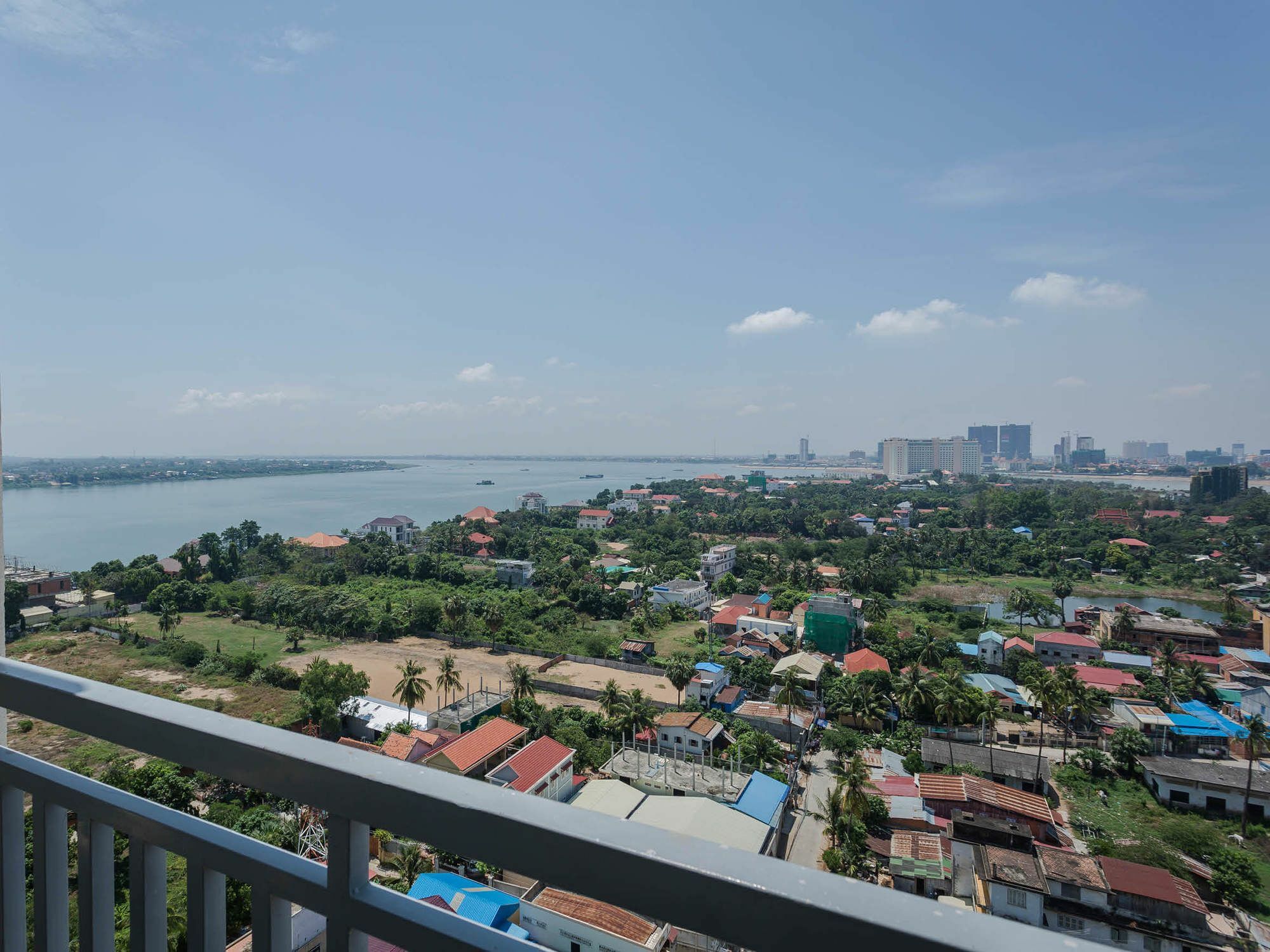 Mekongview 2 Condotel Пном Пен Екстериор снимка